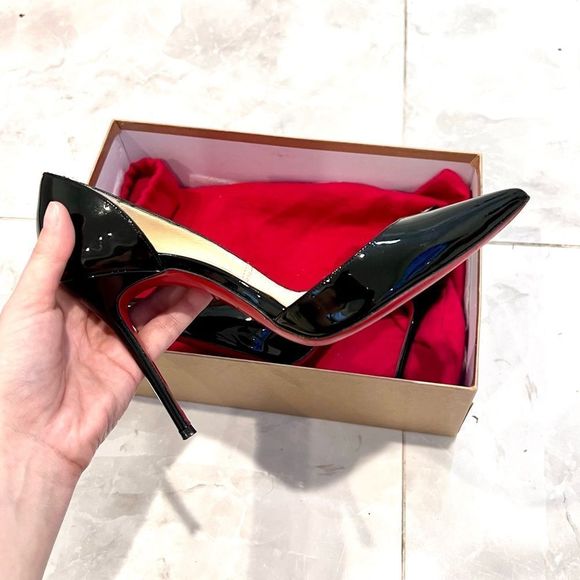 Christian Louboutin Shoes - Christian Louboutin Iriza Pumps